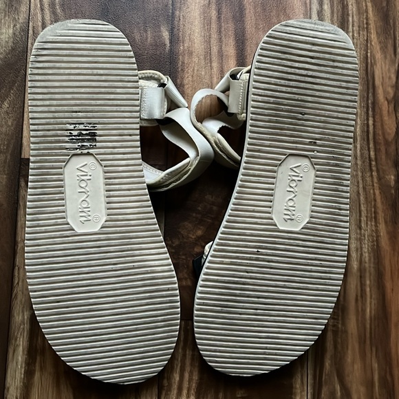 A.P.C. X Suicoke Men Sandals - Picture 4 of 6